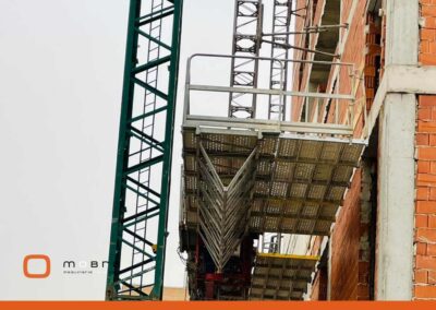 ANDAMIO ELECTRICO SOBRE MASTIL