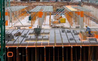 Encofrados de muro: esenciales para la construcción segura y precisa