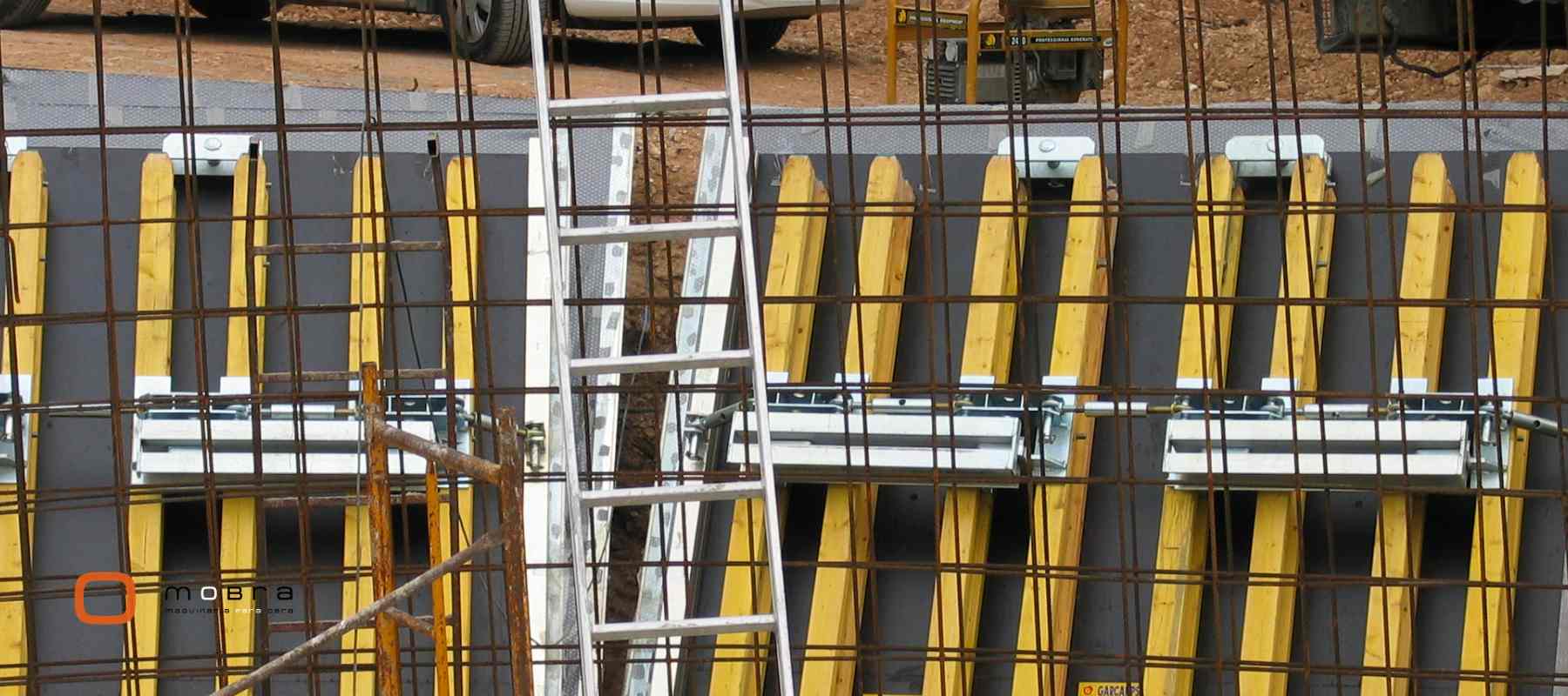 ENCOFRADO DE MURO CIRCULAR